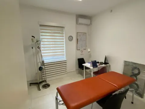 Izdavanje, trosoban stan, 64m², Zemun Centar, Zemun Sve Podlokacije - image 8