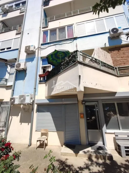Prodaja, poslovni prostor, 46m², Zvezdara Sve Podlokacije, Beograd