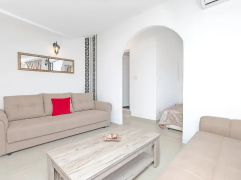 Izdavanje, jednosoban stan, 65m², Centar, Tivat - image 10