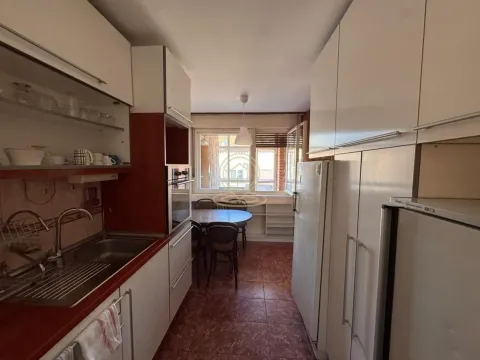 Izdavanje, trosoban stan, 78m², Kalenić Pijaca, Vračar Sve Podlokacije - image 8