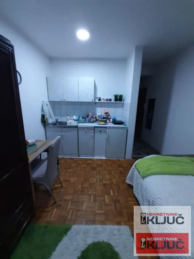 Prodaja, garsonjera, 22m², Bulevar Oslobodjenja, Novi Sad Sve Podlokacije