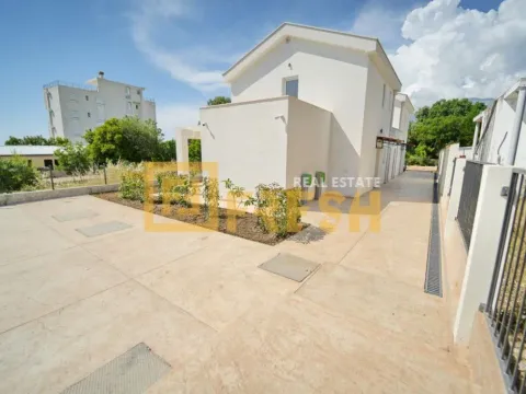 Sale, house, 400m², Bar, Crna Gora - image 11