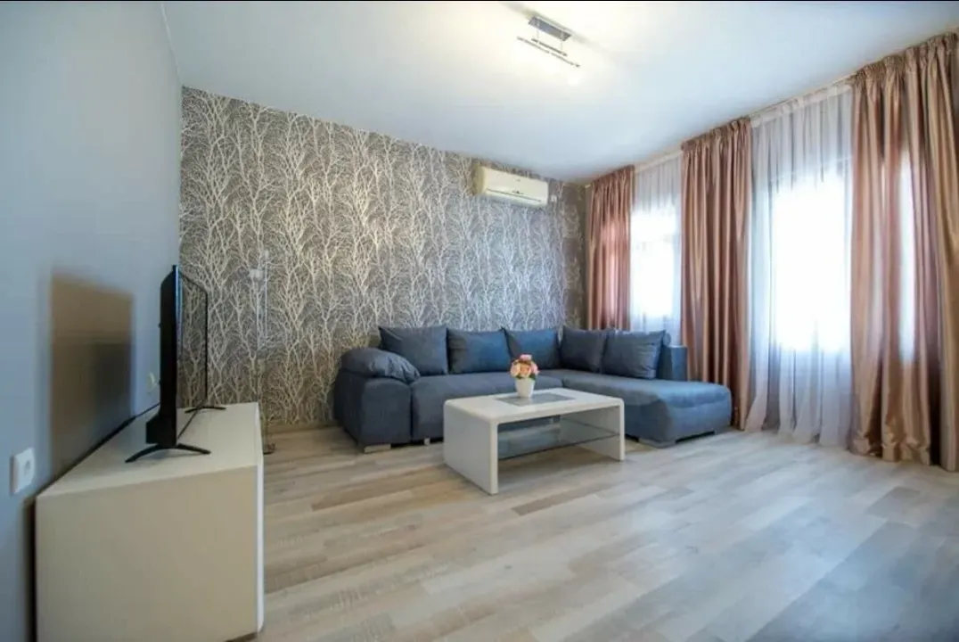 Rent, two bedroom apartment, 70m², Petrovac, Budva
