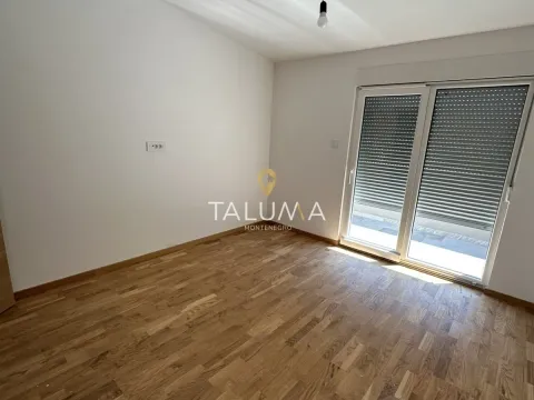 Sale, two bedroom apartment, 84m², Zagorič, Podgorica - image 5