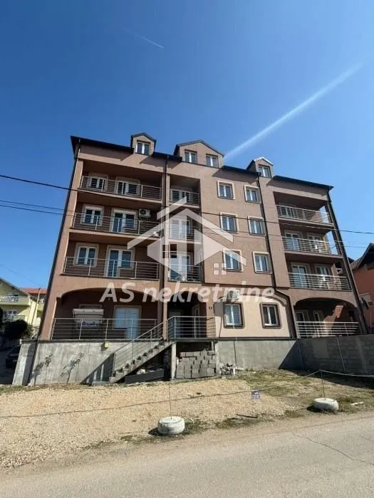 Prodaja, trosoban stan, 128m², Jajinci, Voždovac Sve Podlokacije