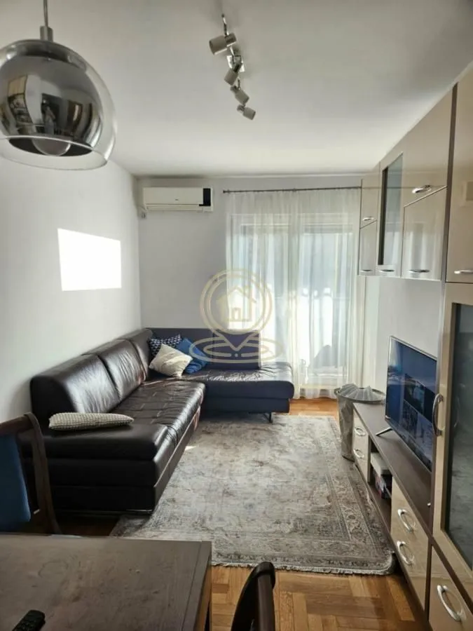 Rent, three bedroom apartment, 55m², Palilula Sve Podlokacije, Beograd