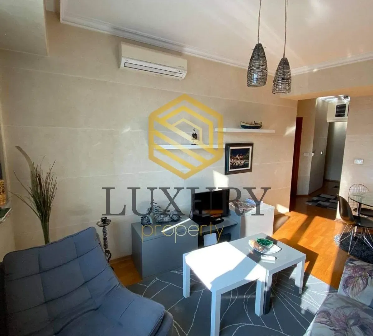 Izdavanje, jednosoban stan, 53m², Centar, Podgorica