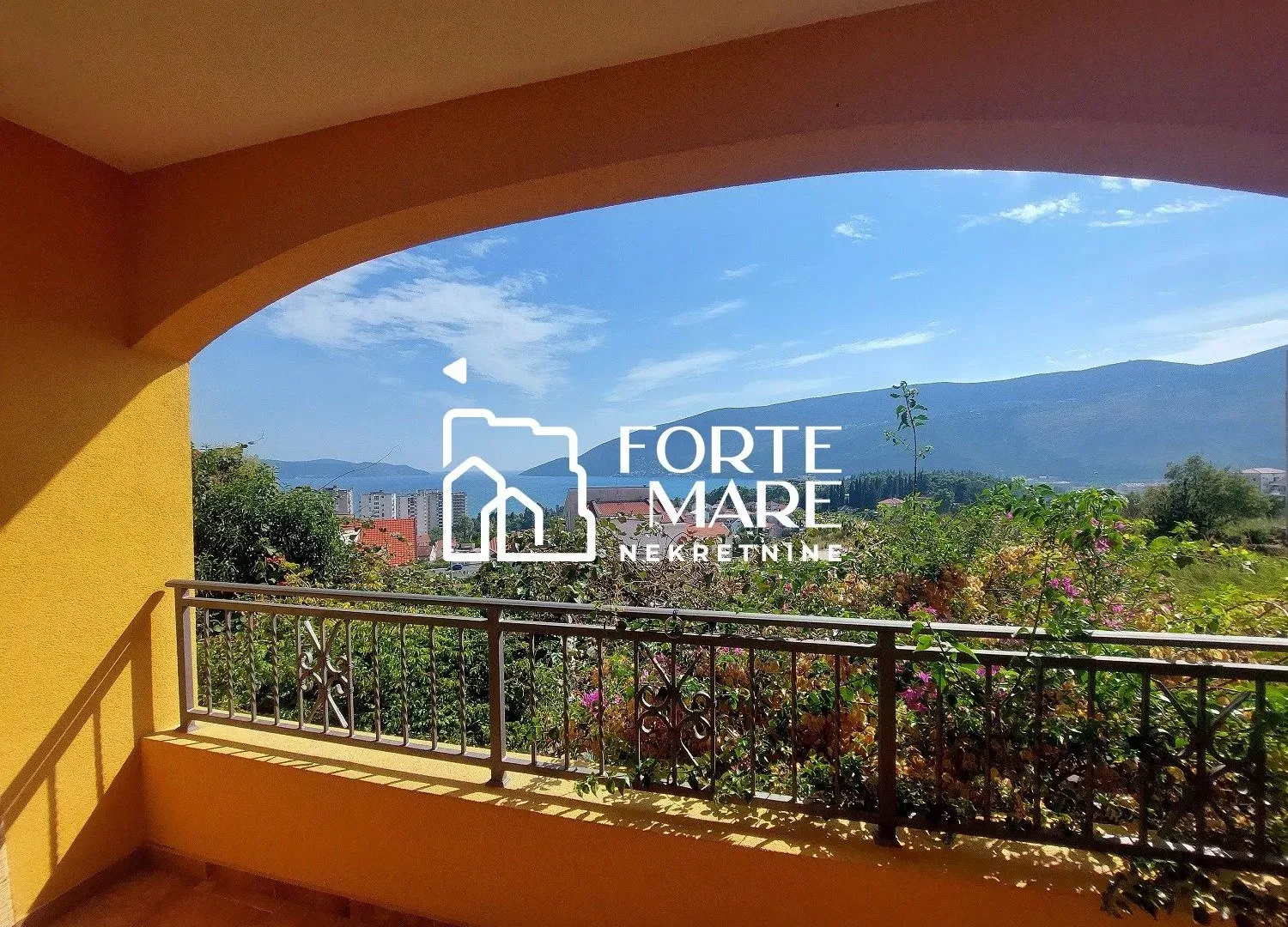 Prodaja, trosoban stan, 101m², Gomila, Herceg Novi