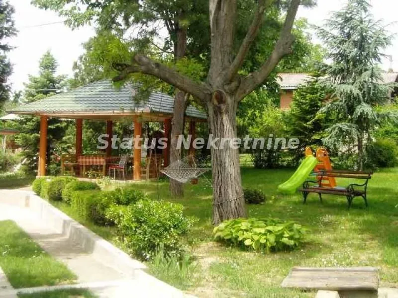 Prodaja, kuća, 360m², Irig, Srbija