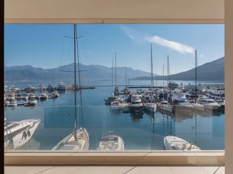 Prodaja, dvosoban stan, 166m², Portonovi, Herceg Novi - image 2