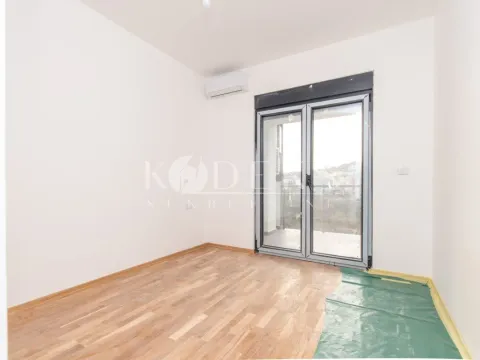 Rent, office space, 64m², City Kej, Podgorica - image 8