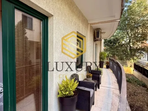 Izdavanje, trosoban stan, 110m², Gorica C, Podgorica - image 13