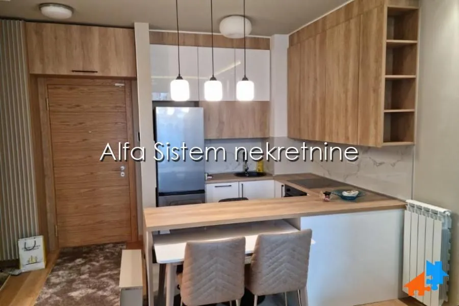 Izdavanje, trosoban stan, 62m², Novi Beograd Blok 65, Novi Beograd Sve Podlokacije