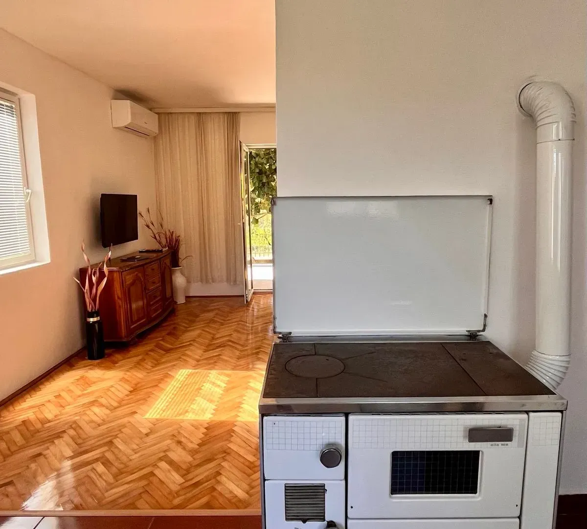Rent, two bedroom apartment, 85m², Gornja Gorica, Podgorica