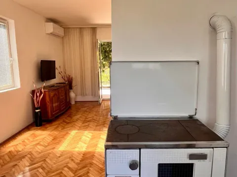 Rent, two bedroom apartment, 85m², Gornja Gorica, Podgorica - image 6