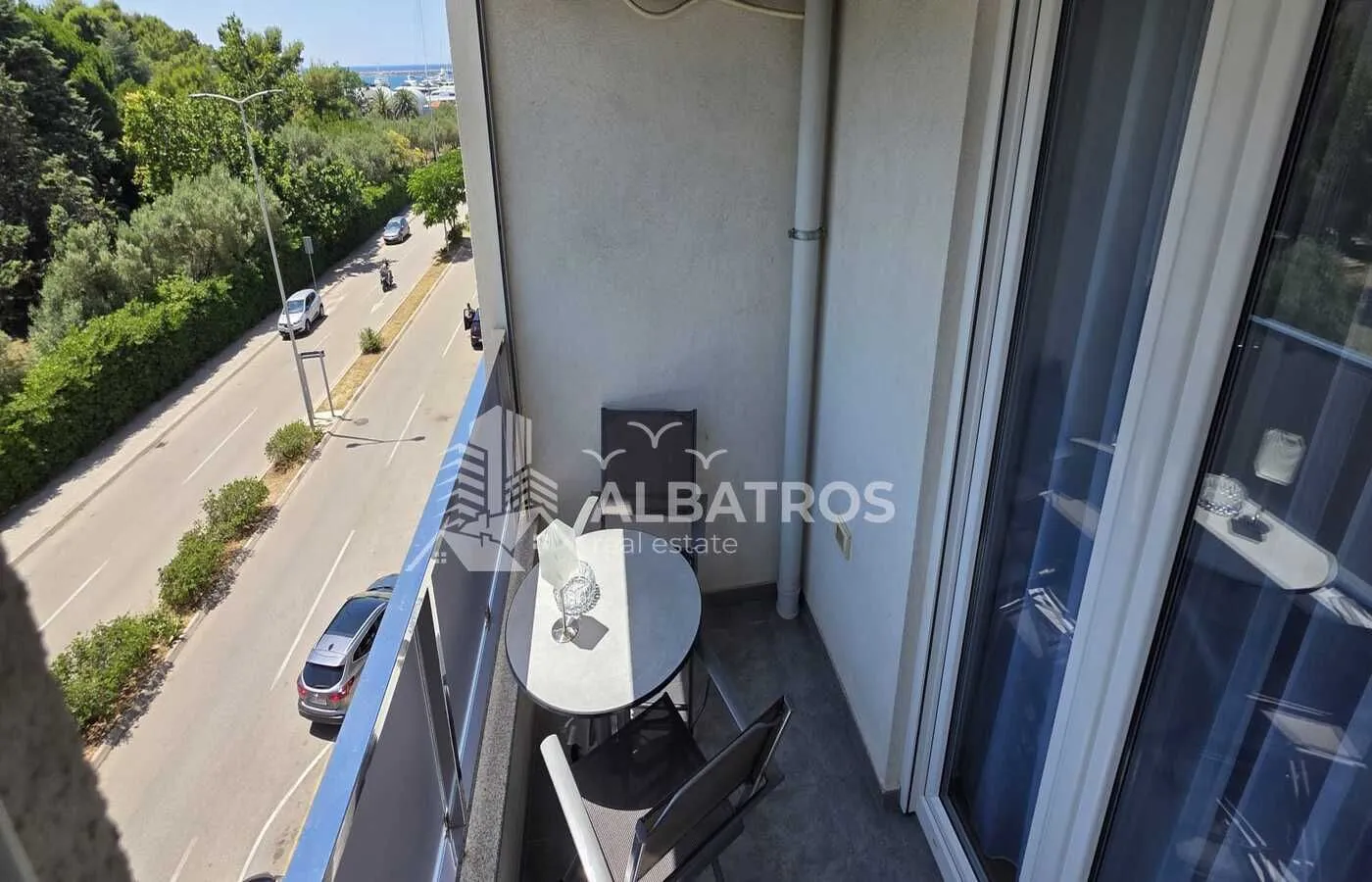 Izdavanje, jednosoban stan, 47m², Centar, Bar