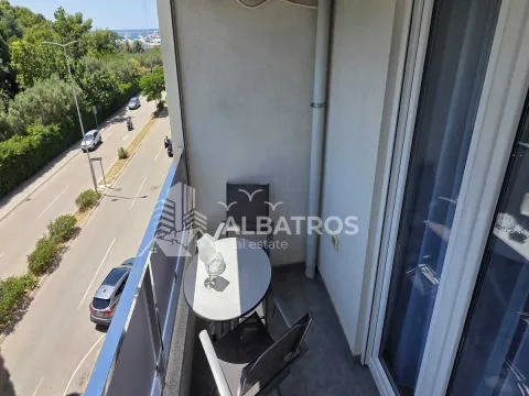 Izdavanje, jednosoban stan, 47m², Centar, Bar - image 11