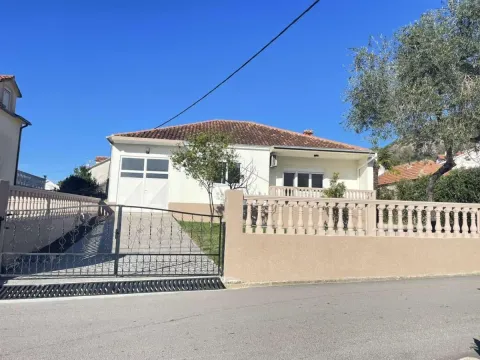 Prodaja, kuća, 118m², Mrčevac, Tivat