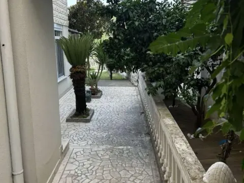 Prodaja, dvosoban stan, 58m², Petrovac, Budva - image 2