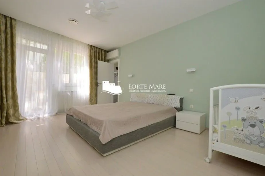 Prodaja, kuća, 285m², Njivice, Herceg Novi
