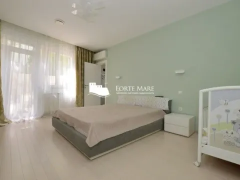 Prodaja, kuća, 285m², Njivice, Herceg Novi - image 11