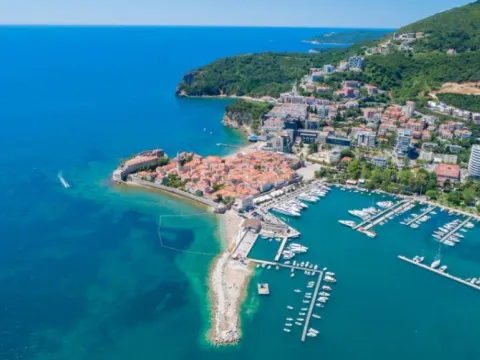 Prodaja, jednosoban stan, 63m², Budva, Crna Gora - image 1