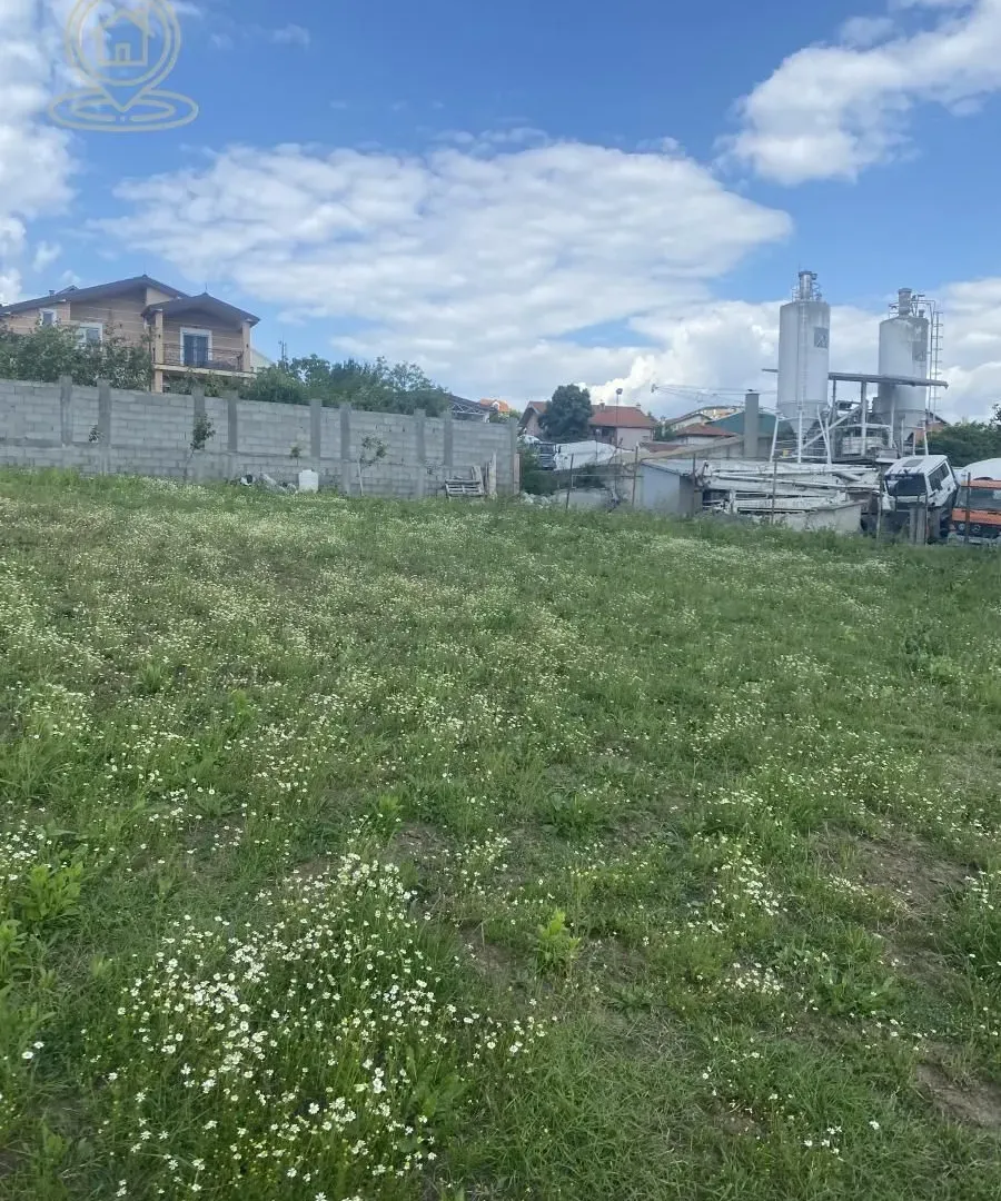 Prodaja, plac, 1300m², Zvezdara Sve Podlokacije, Beograd