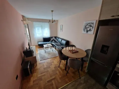 Izdavanje, dvosoban stan, 55m², Krivi Most, Podgorica - image 9