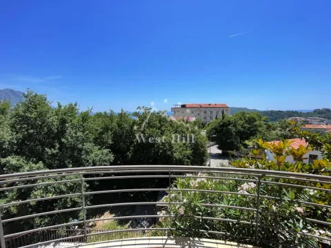 Sale, one bedroom apartment, 55m², Bečići, Budva - image 16