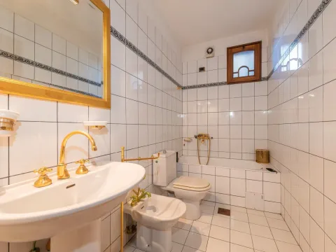 Prodaja, kuća, 670m², Gorica C, Podgorica - image 19
