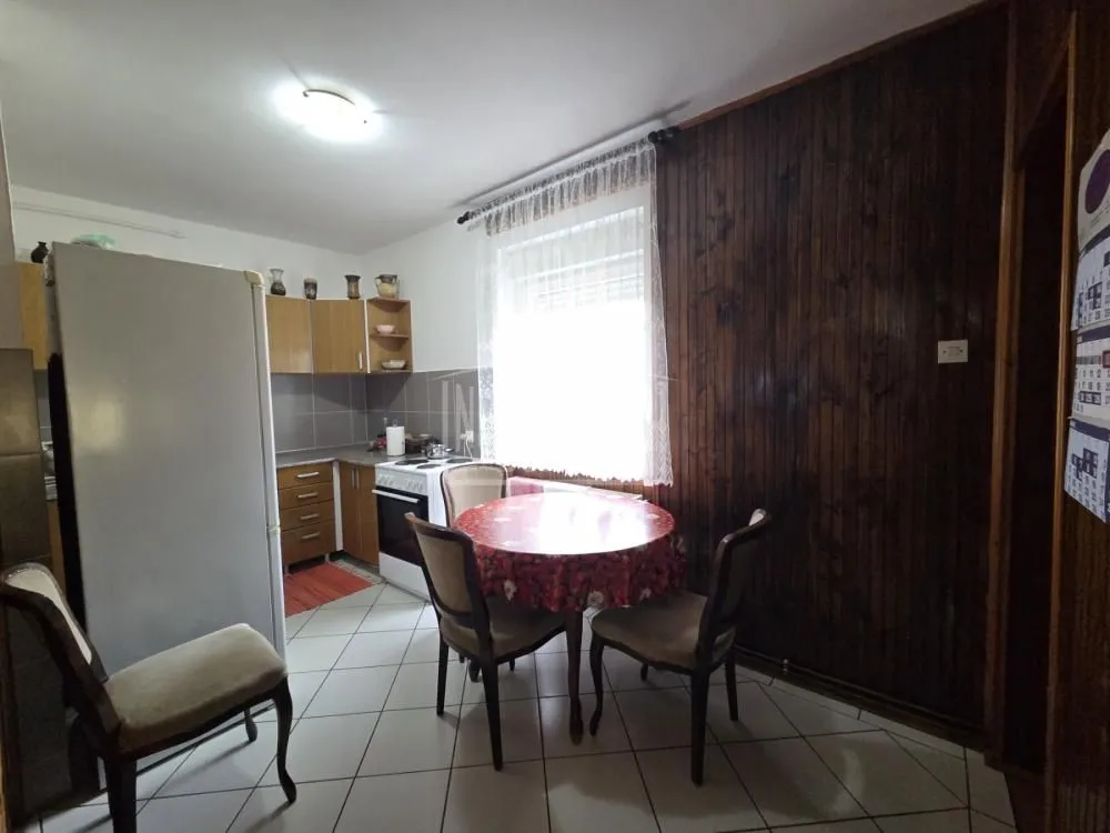 Prodaja, kuća, 170m², Bajmok, Subotica
