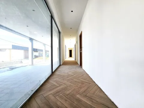 Rent, house, 434m², Farmaci, Podgorica - image 8