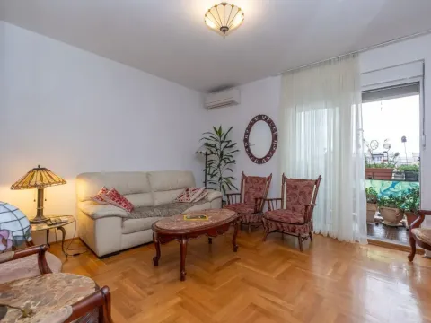Rent, three bedroom apartment, 97m², Blok 9, Podgorica - image 2