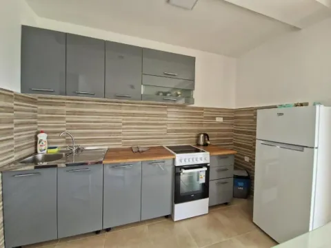 Izdavanje, jednosoban stan, 50m², Kavač, Kotor - image 6