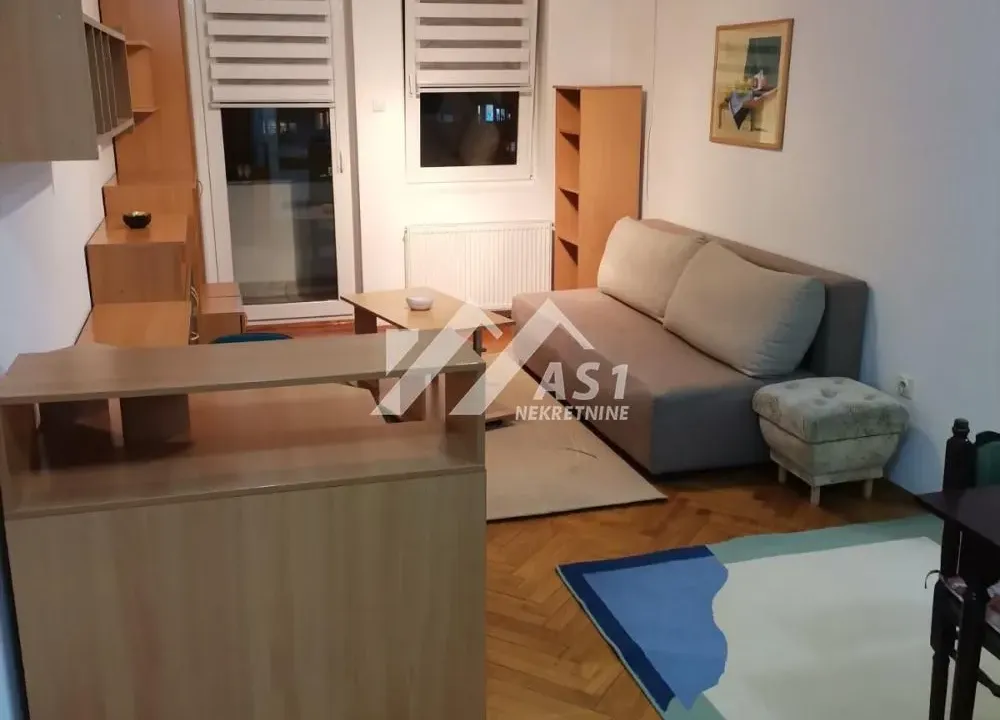 Izdavanje, jednosoban stan, 40m², Rotkvarija, Novi Sad Sve Podlokacije