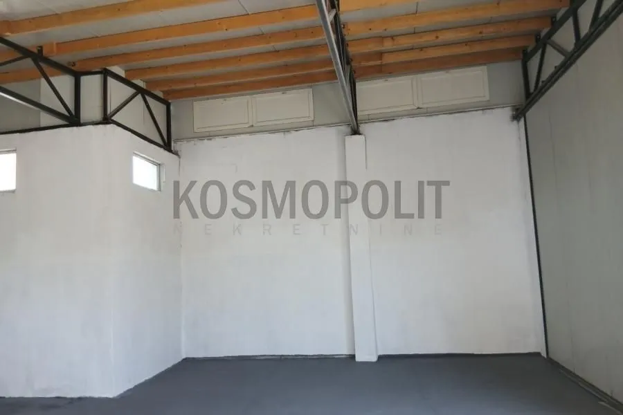 Rent, office space, 100m², Batajnica, Beograd