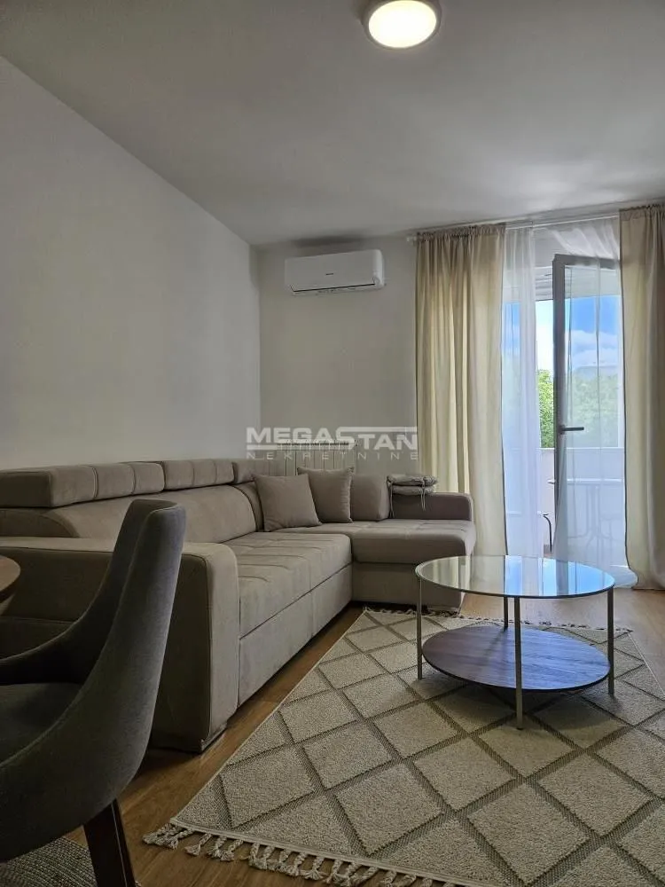 Rent, one bedroom apartment, 45m², Đeram Pijaca, Beograd