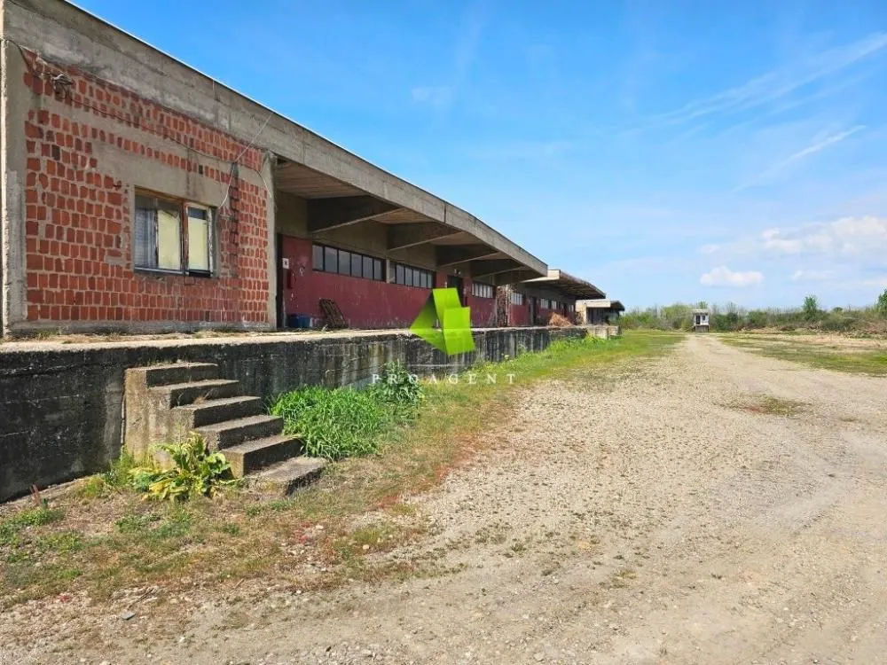 Rent, office space, 890m², Palilula, Niš