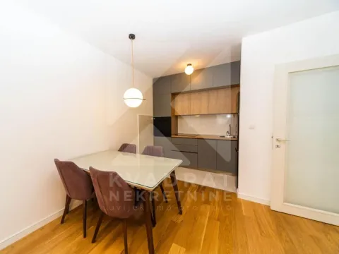 Izdavanje, dvosoban stan, 70m², Central Point, Podgorica - image 4