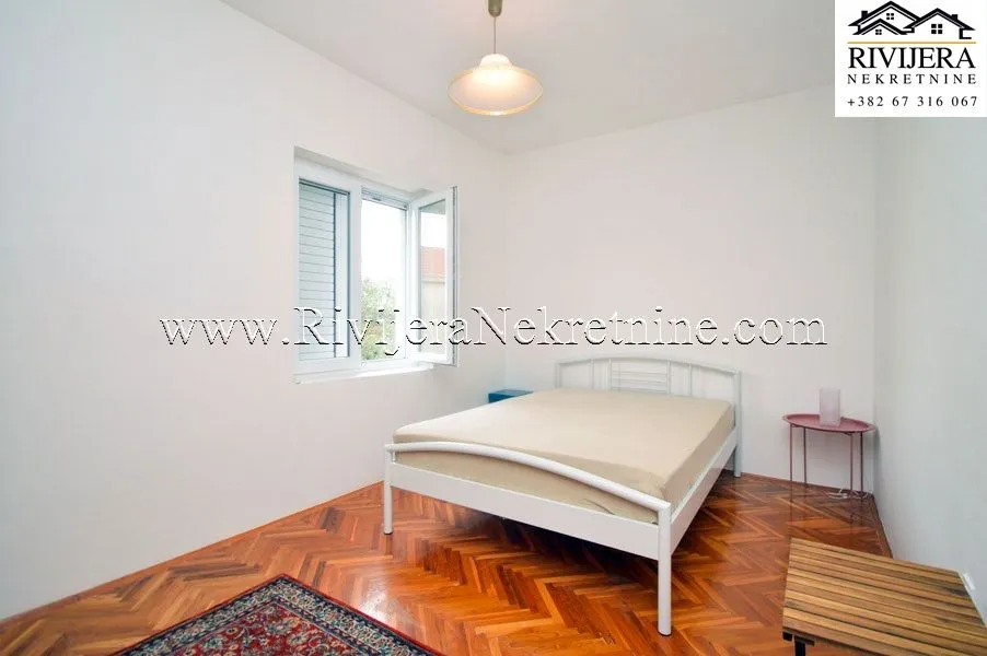 Prodaja, kuća, 130m², Centar, Tivat