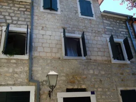 Prodaja, kuća, 160m², Centar, Herceg Novi