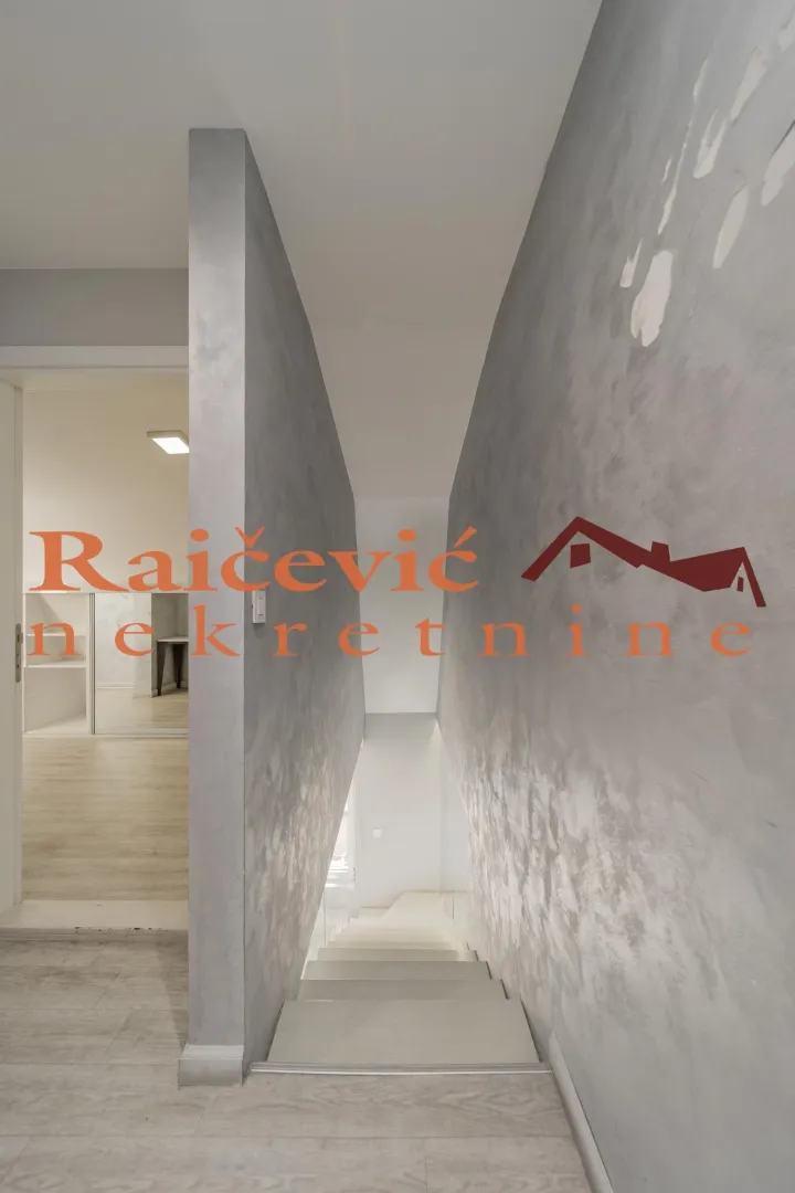 Sale, apartment, 118m², Zvezdara Sve Podlokacije, Beograd
