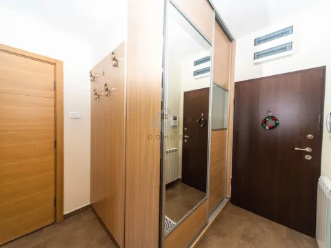 Rent, three bedroom apartment, 100m², Krivi Most, Podgorica - image 11