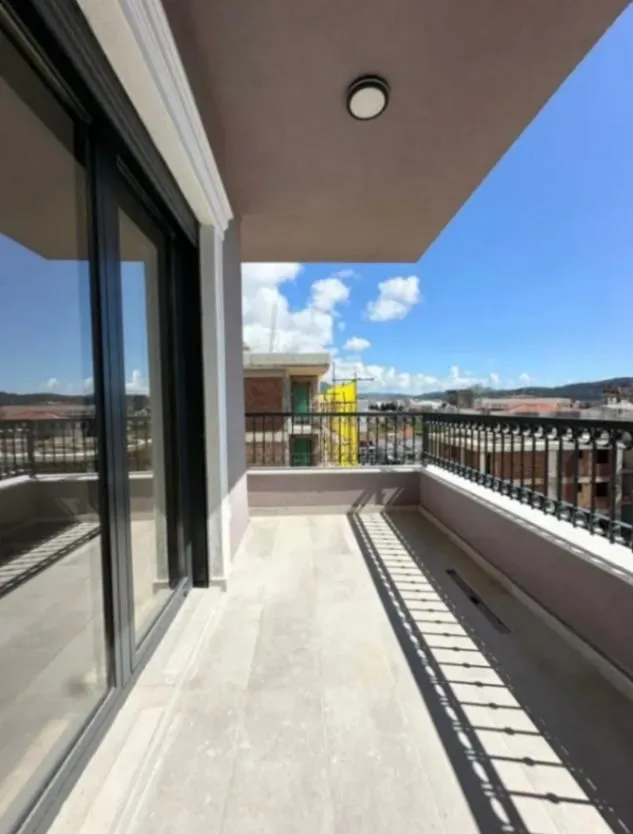 Prodaja, dvosoban stan, 69m², Šušanj, Bar