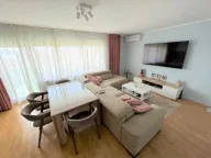 Prodaja, dvosoban stan, 61m², Centar, Tivat - image 1