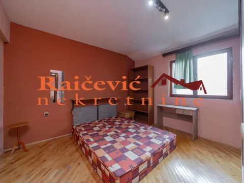 Izdavanje, trosoban stan, 80m², Vračar Hram, Vračar Sve Podlokacije - image 16