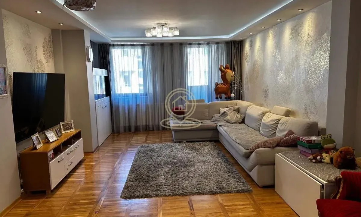 Sale, four bedroom apartment, 116m², Grbavica, Novi Sad Sve Podlokacije