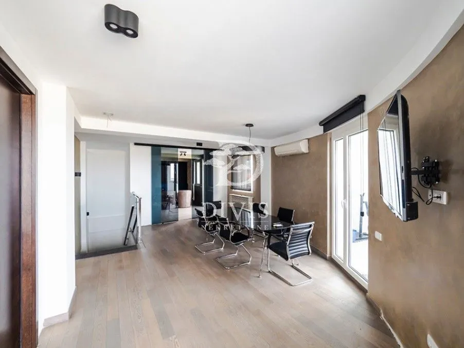 Sale, five bedroom apartment, 300m², Bogoslovija, Palilula Sve Podlokacije