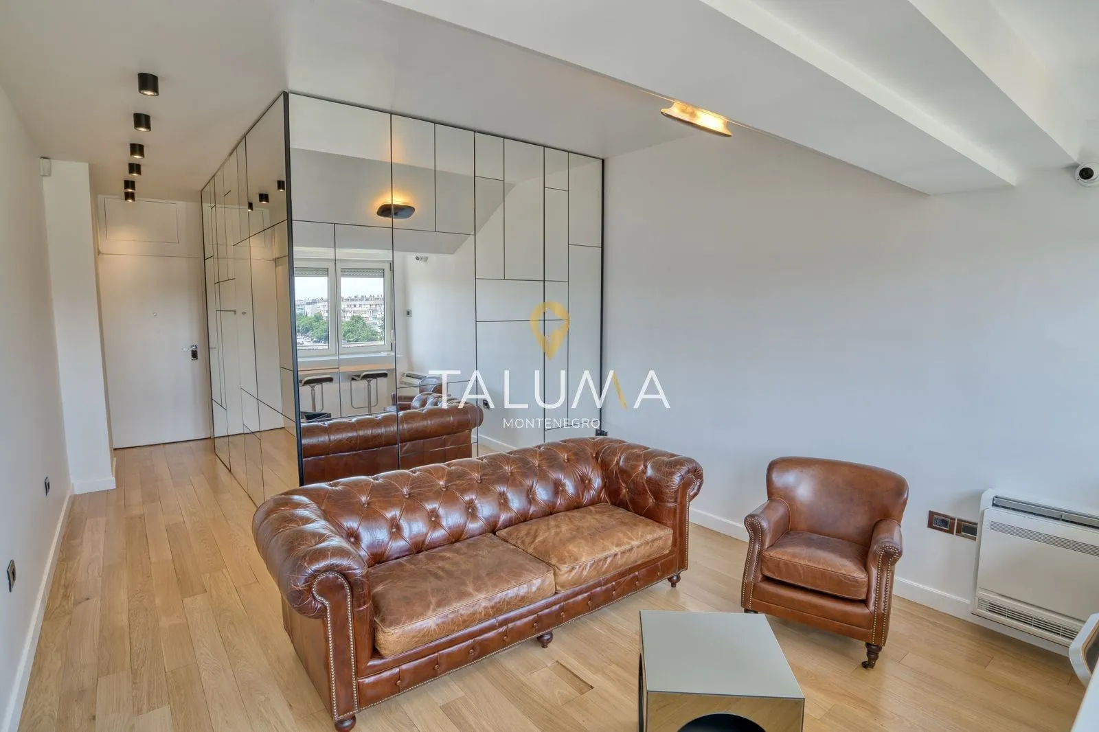 Izdavanje, dvosoban stan, 70m², Dalmatinska ulica, Podgorica