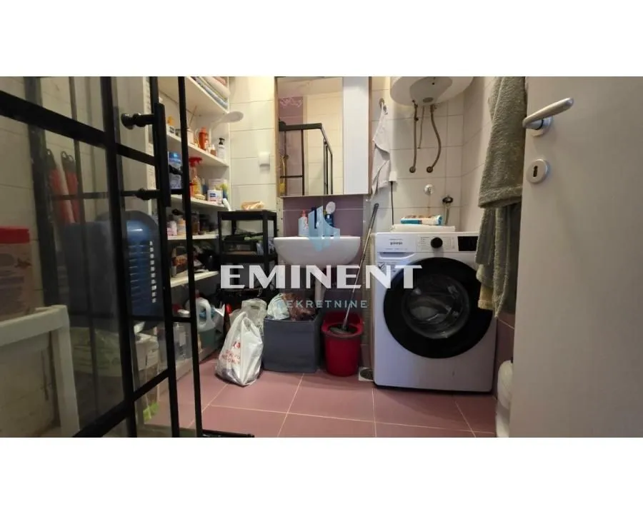 Prodaja, trosoban stan, 90m², Cvetkova Pijaca, Zvezdara Sve Podlokacije